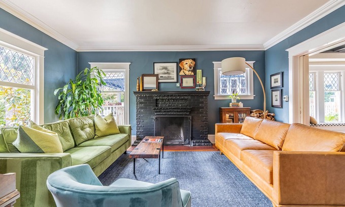 Stevens Casa | Beautiful North Cap Hill Craftsman with Hot Tub