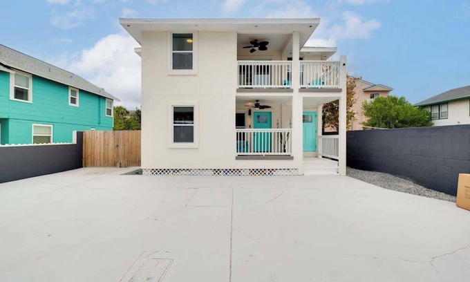 Neptune Beach Apartamento | Beautiful Ocean View Oasis