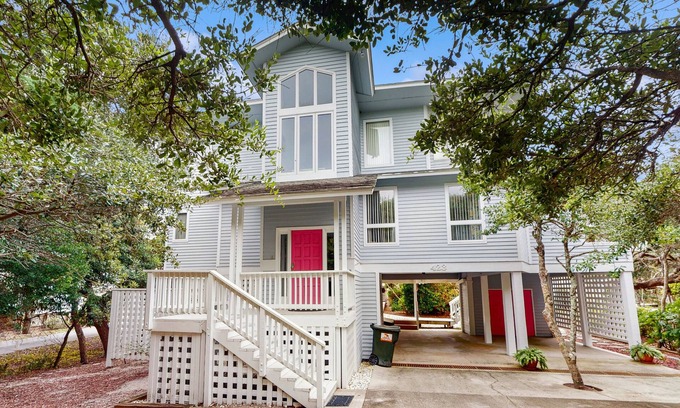 Pine Knoll Shores Casa | Beautiful ocean front home with direct beach access and outdoor shower