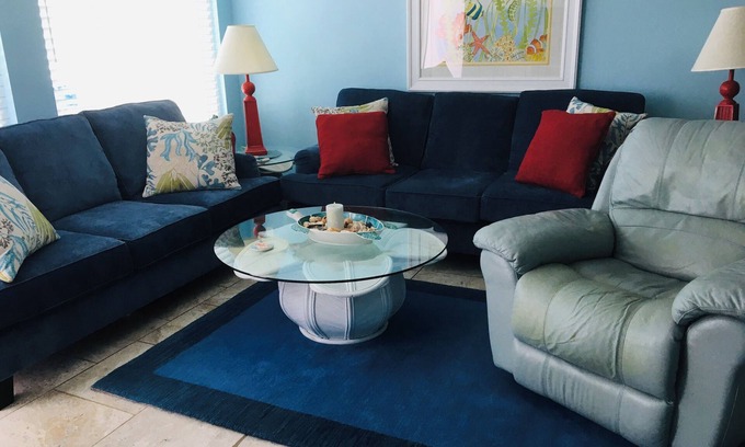 Southport Casa | Beautiful!!! ocean is all u need! walk out your door-sand in your feet!