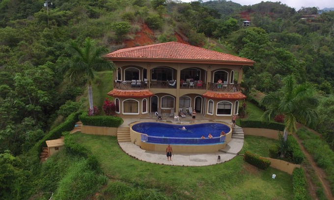 Jacó Casa | Hermosa vista al mar Propiedad. Secure Ubicación privada.