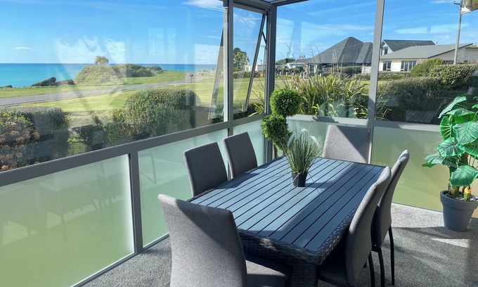 Kakanui Casa | Hermosa vista al mar desde esta hermosa casa de vacaciones