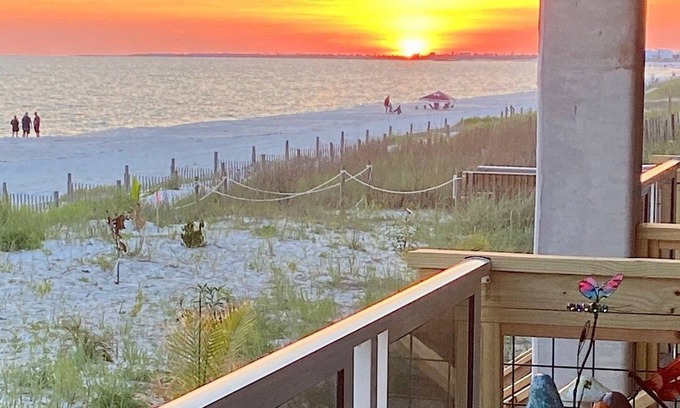 Mexico Beach Casa | Beautiful Oceanfront Townhome in Mexico Beach, Fl