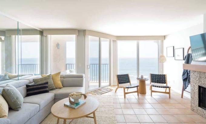 Solana Beach Condominio | Beautiful Oceanfront Condo with Endless Views