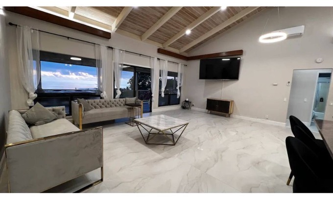 Kailua-Kona Casa | Beautiful Oceanview Home