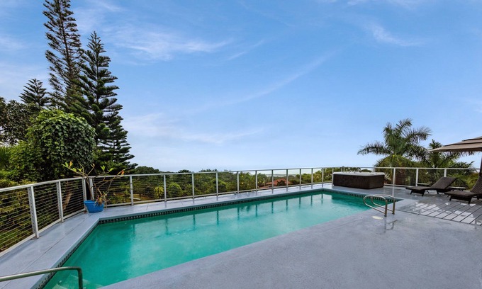 Kailua-Kona Casa | Beautiful Oceanview Homes and Studio w/ Pool + Spa