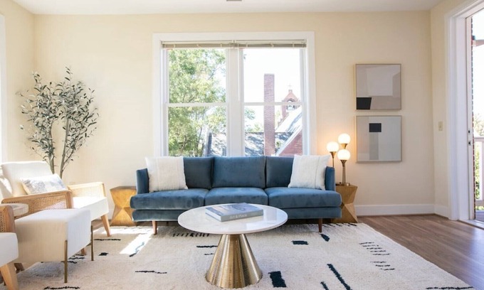 Old Town West Apartamento | ⚜Beautiful Old Town 2-Bdrm Apt⚜Free Parking⚜