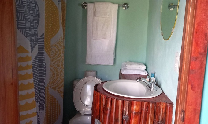Corn Island Casa | Beautiful one bedroom with balcony and partial ocean view