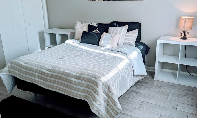 Mid City North Apartamento | Beautiful One Bedroom Rental Unit with Free Parking