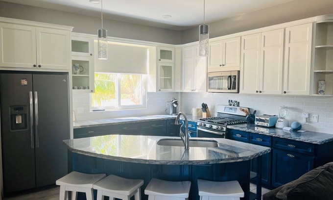 Placentia Complejo | Beautiful One Bedroom, Full Kitchen in Placencia village