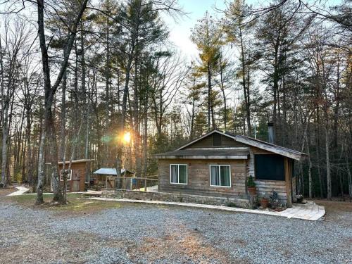 Unaka Casa | Beautiful & peaceful cabin w/deck garden & fire-pit
