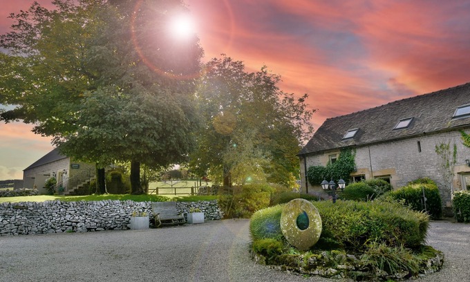 Crowdecote Cabaña | Beautiful Peak District country cottage sleeping three people