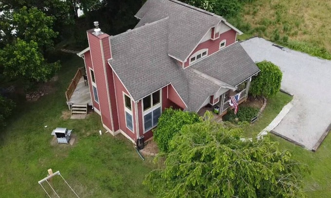 Burkesville Casa | ¡Ven y relájate! ¡Disfruta del nuevo patio / fogata!