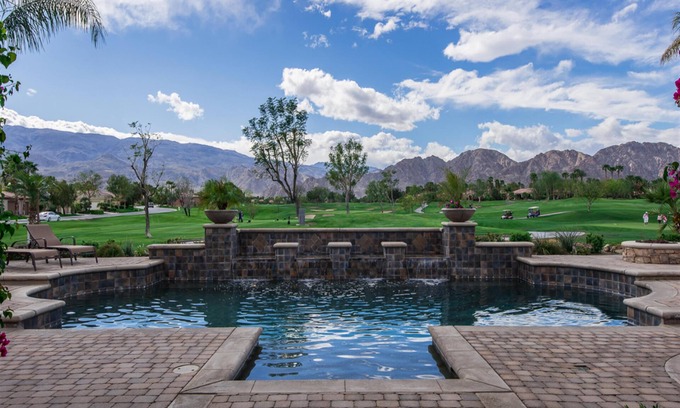 La Quinta Casa | Hermosa PGA West House con piscina y vistas despejadas a la montaña