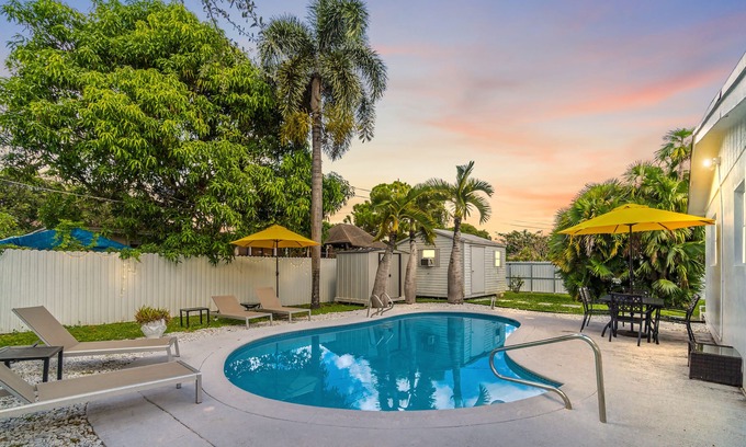 Boulevard Heights Casa | Beautiful Pool House | Close to Hard Rock Hotel