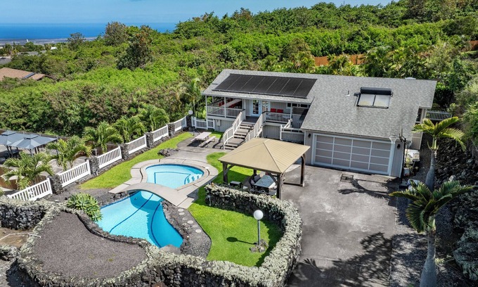 Kona Palisades Casa | Beautiful Pool with Stunning Ocean and Sunset Views