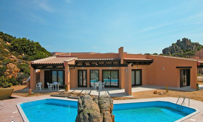 Trinita d'Agultu e Vignola Villa | Casa de vacaciones privada con WIFI, A/C, piscina privada, TV, mascotas permitida, aparcamiento