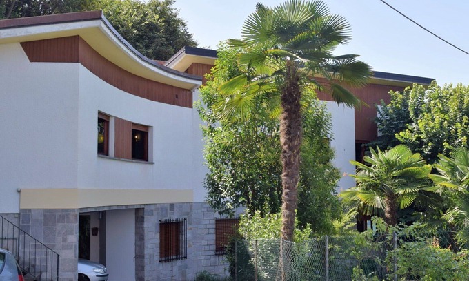 Laveno Villa | Maravillosa casa de vacaciones privada para 9 personas con WIFI, TV y terraza