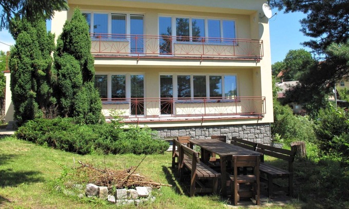 Mistrovice Casa | Casa de vacaciones privada con WIFI, jacuzzi, TV, balcón, mascotas permitida, aparcamiento