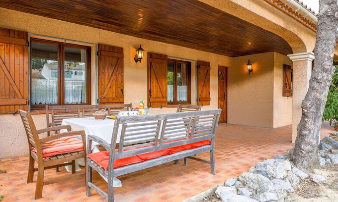 Salles-d'Aude Casa | Preciosa casa de vacaciones privada para 10 personas con WIFI, TV, terraza y mascotas permitida