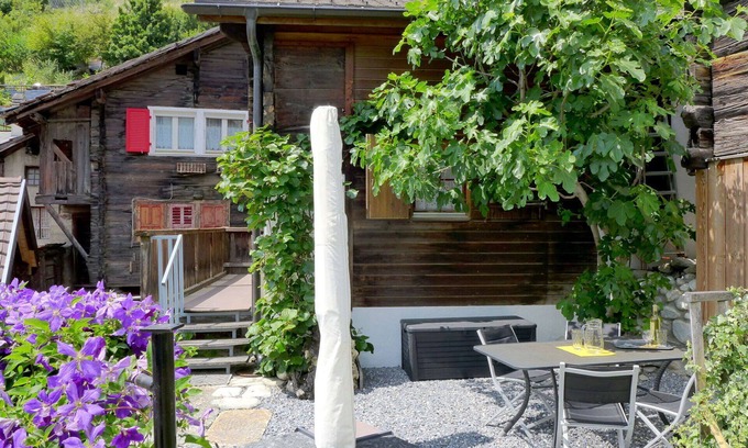 Erschmatt Casa | Maravillosa casa de vacaciones privada para 4 personas con WIFI, terraza y vista panorámica