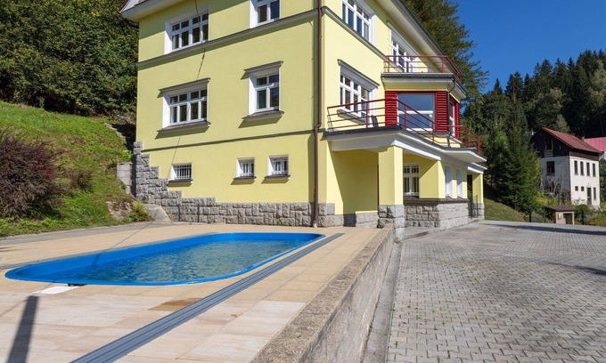 Albrechtice v Jizerskych horach Villa | Preciosa casa de vacaciones privada para 24 personas con piscina privada, WIFI, TV y terraza