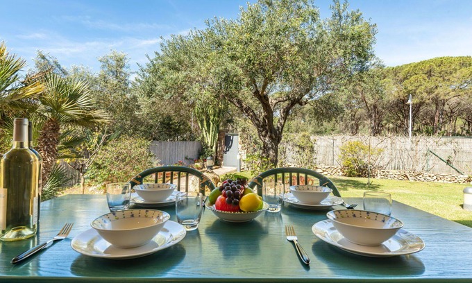 Notteri Villa | Maravillosa casa de vacaciones privada con A/C, WIFI, TV, terraza, vista panorámica y aparcamiento