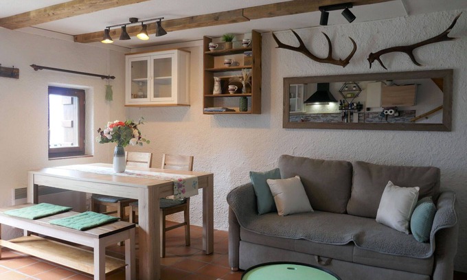 Acquarossa Casa | Estupenda casa de vacaciones privada para 4 personas con WIFI y patio