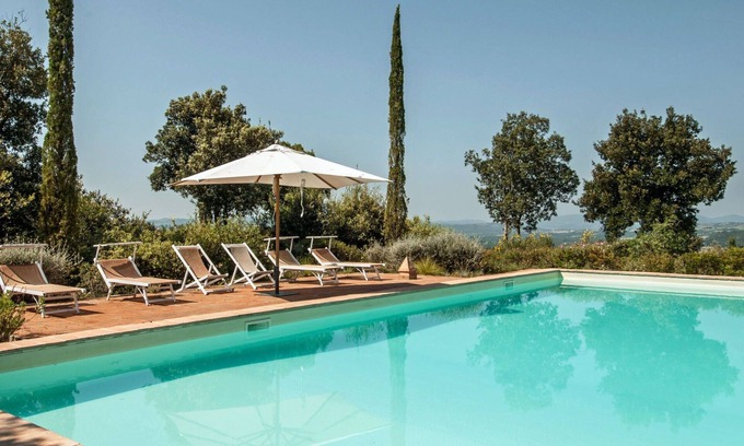 Camigliano Villa | Casa de vacaciones privada con WIFI, piscina privada, A/C, TV, vista panorámica, aparcamiento