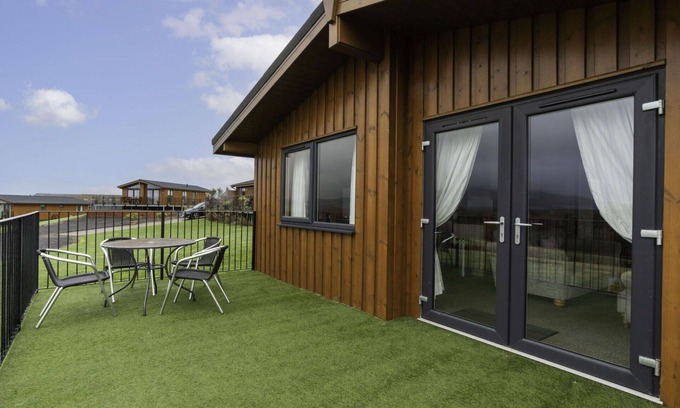 Kinross Casa | Maravillosa casa de vacaciones privada para 6 personas con WIFI, TV, balcón y mascotas permitida