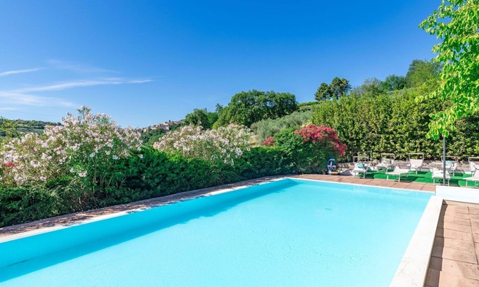 Cartoceto Villa | Casa de vacaciones privada con WIFI, piscina privada, TV, patio, vista panorámica, aparcamiento
