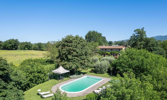 Vicchio Villa | Casa de vacaciones privada con WIFI, piscina privada, TV, patio, vista panorámica, aparcamiento