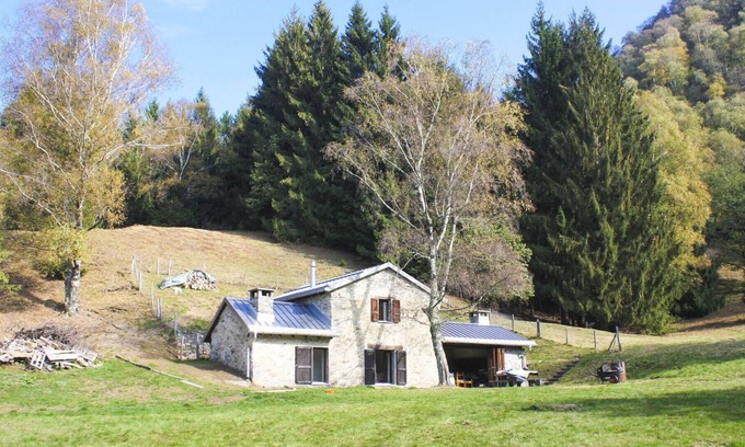 Monteceneri Casa | Casa de vacaciones privada con TV, patio, mascotas permitida, vista panorámica, aparcamiento