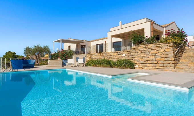 Buseto Palizzolo Villa | Casa de vacaciones privada con A/C, piscina privada, WIFI, TV, terraza, vista panorámica