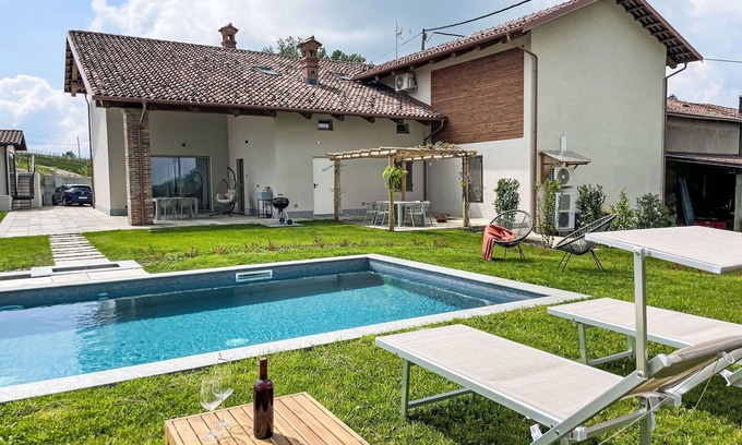 Novello Casa | Casa de vacaciones privada con piscina privada, A/C, WIFI, terraza, vista panorámica, aparcamiento