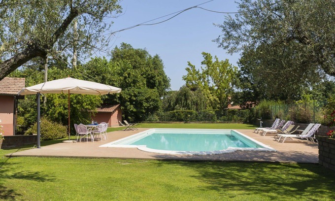 Vetralla Villa | Preciosa casa de vacaciones privada con piscina privada, A/C, WIFI, TV, patio y aparcamiento