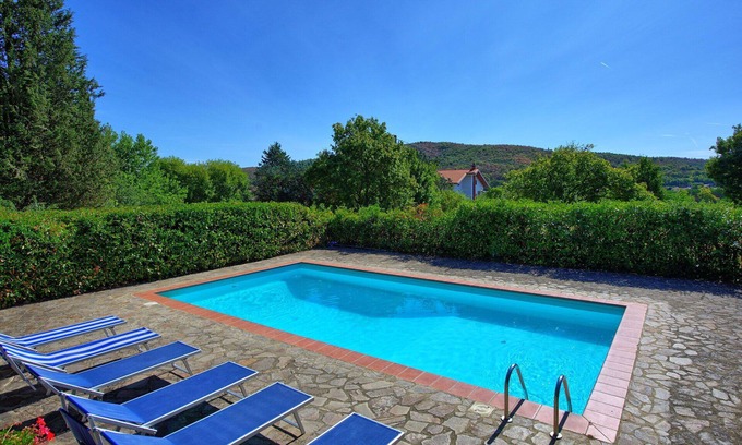Bucine Villa | Casa de vacaciones privada con WIFI, piscina privada, TV, balcón, vista panorámica, aparcamiento