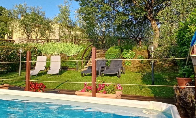 Rufina Casa | Casa de vacaciones privada con WIFI, piscina privada, TV, vista panorámica, aparcamiento