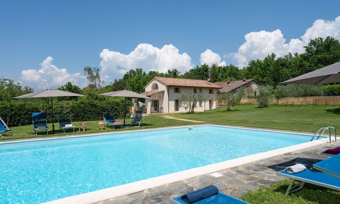 Borgo San Lorenzo Villa | Casa de vacaciones privada con A/C, piscina privada, WIFI, TV, patio, vista panorámica