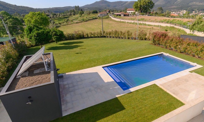 Melres Villa | Casa de vacaciones privada con WIFI, A/C, piscina privada, TV, terraza, vista panorámica