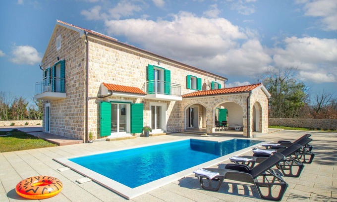 Drinovci Casa | Casa de vacaciones privada con piscina privada, A/C, WIFI, TV, terraza, vista panorámica