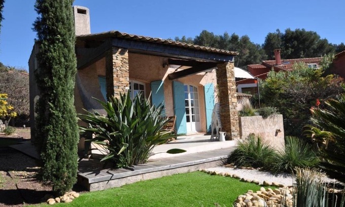 Carqueiranne Villa | Hermosa vista al mar provenzal, jardín 1500 m2 de spa, 2-5 Pers