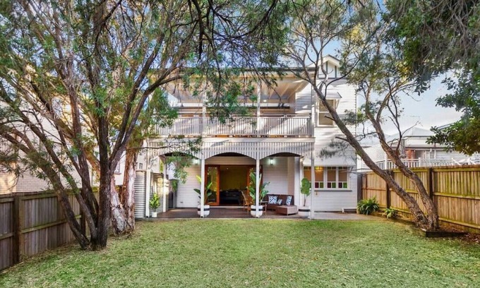 Woolloongabba Casa | Beautiful Queenslander Home! Just Minutes to CBD