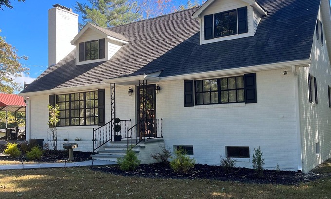 Oneida Cabaña | Beautiful quiet retreat near Oneida, Big South Fork, and ATV trails!