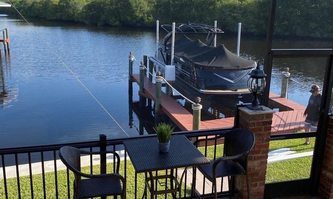 Fort Myers Casa | Beautiful ranch home on quiet canal with ocean access and spa.