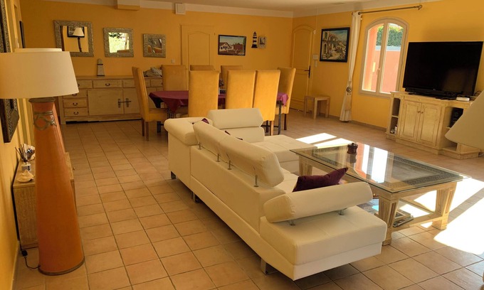 Canet-en-Roussillon Casa | Beautiful recent house with swimming pool surrounded by flowers 1 km from the beach