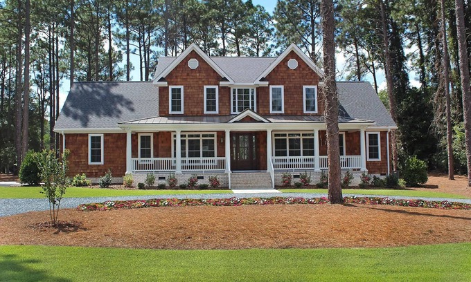 Pinehurst Casa | Beautiful recently constructed luxury home located 1 mile from Pinehurst #2.