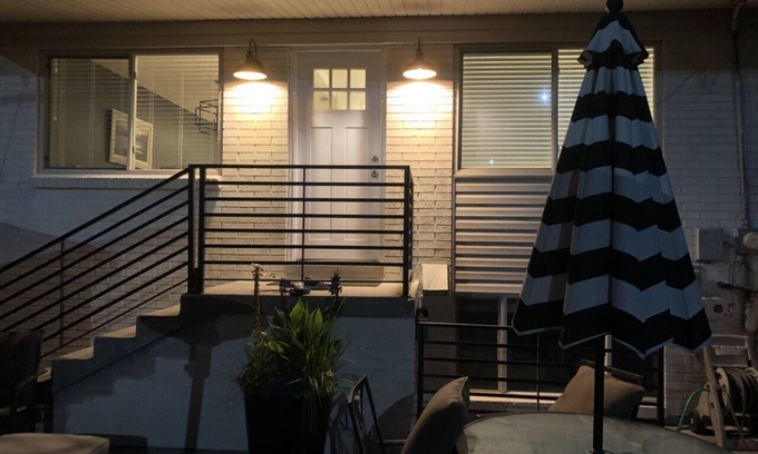 Millcreek Casa | Beautiful Remodeled Mid-Century Two Level Home