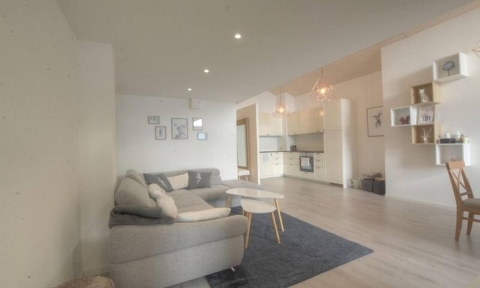 Anzere Apartamento | Beautiful renovated flat in the centre of Anzère, close to shops, restaurants, public transport and