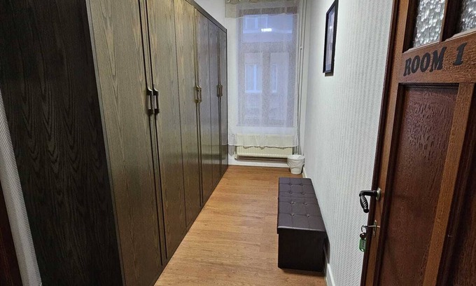 Evere Apartamento | Beautiful, Renovated Fully Self Contained Room